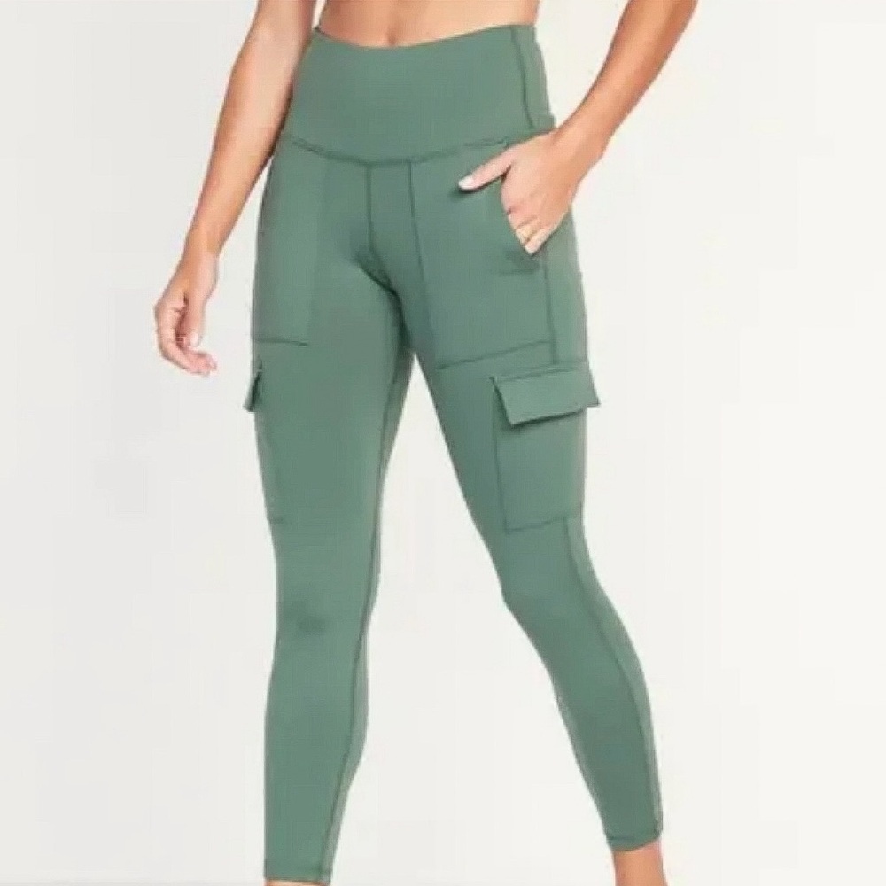 Old Navy Women’s High Rise PowerPress 7/8 Cargo Leggings - Forest Shade, Size S